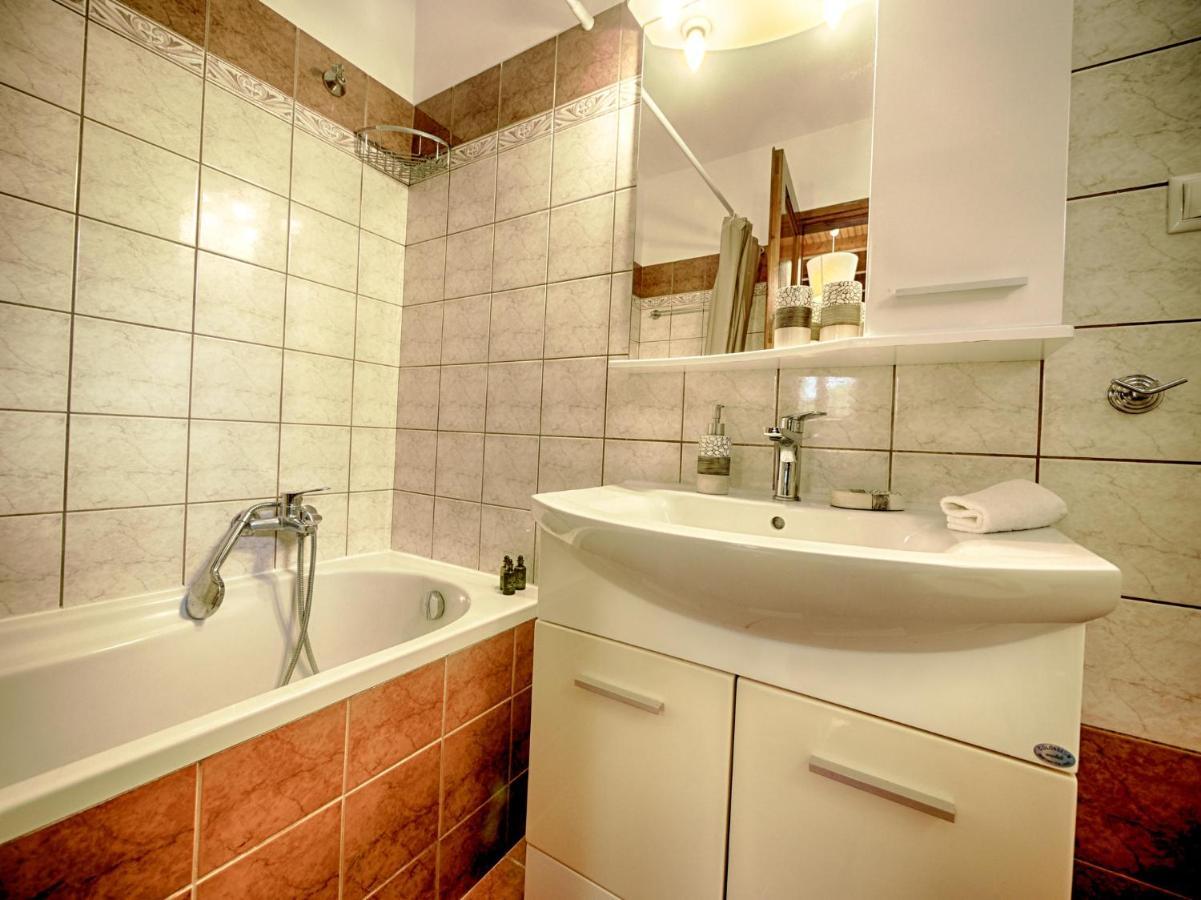 Cozy Family Friendly Apartment With Large Garden Close To Beaches - Dirella Kynopiastai Екстер'єр фото