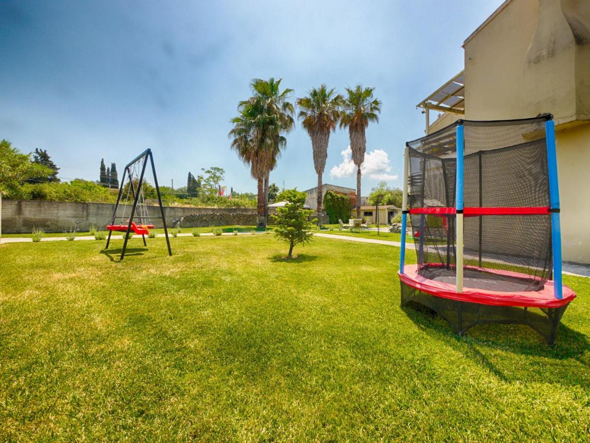 Cozy Family Friendly Apartment With Large Garden Close To Beaches - Dirella Kynopiastai Екстер'єр фото
